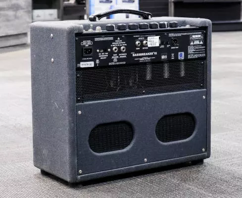 Fender - Bassbreaker 15W 1x12 Tube Combo Amp 2